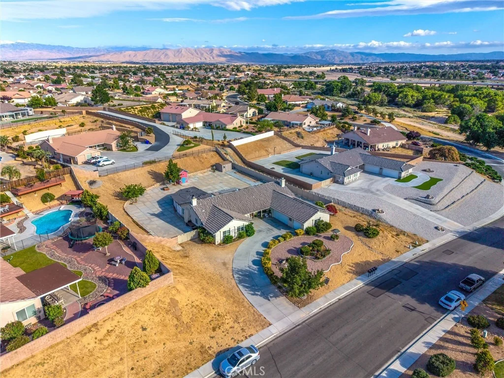 Photo of 13997 Riverside