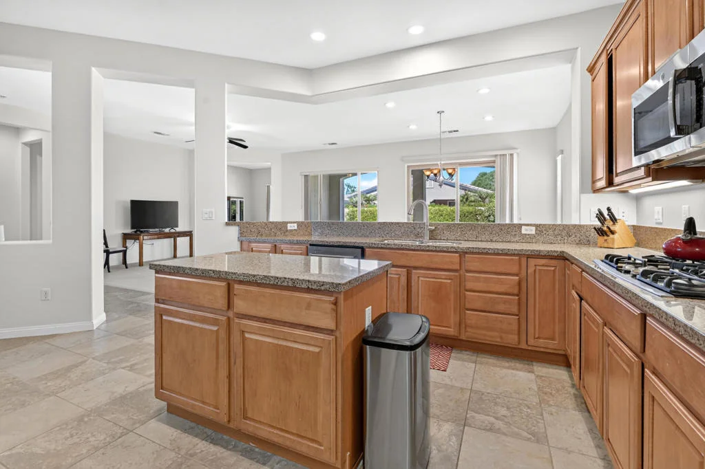 Photo of 40125 Calle Ebano