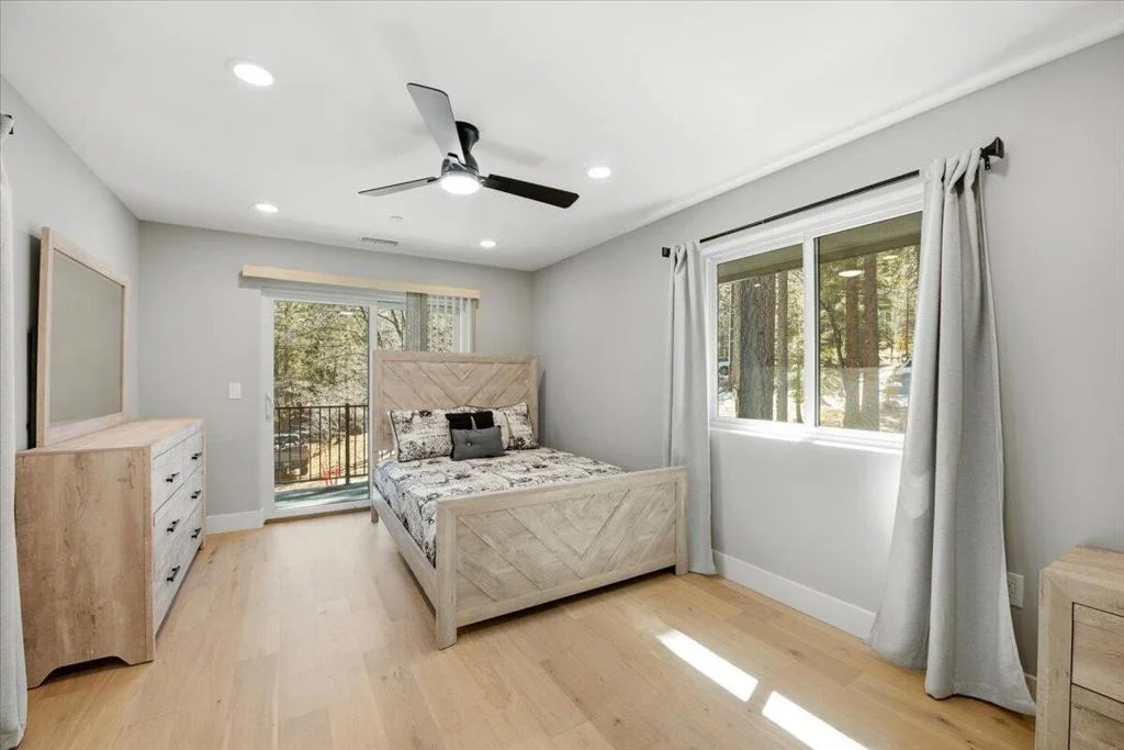 Photo of 830 Oriole Drive