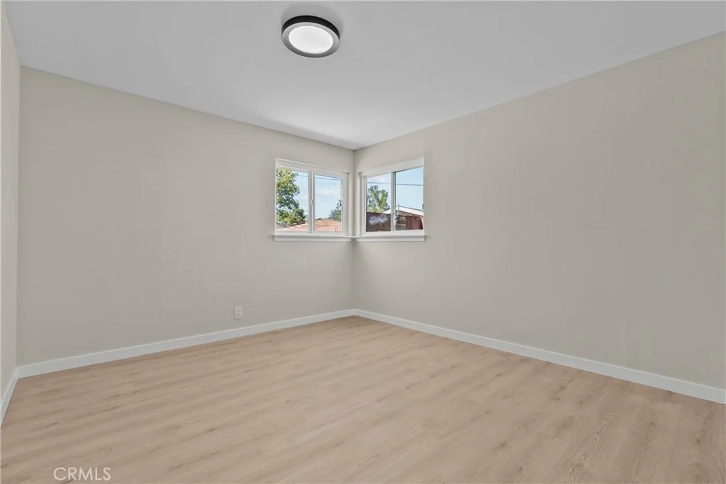 Photo of 512 E Lingard