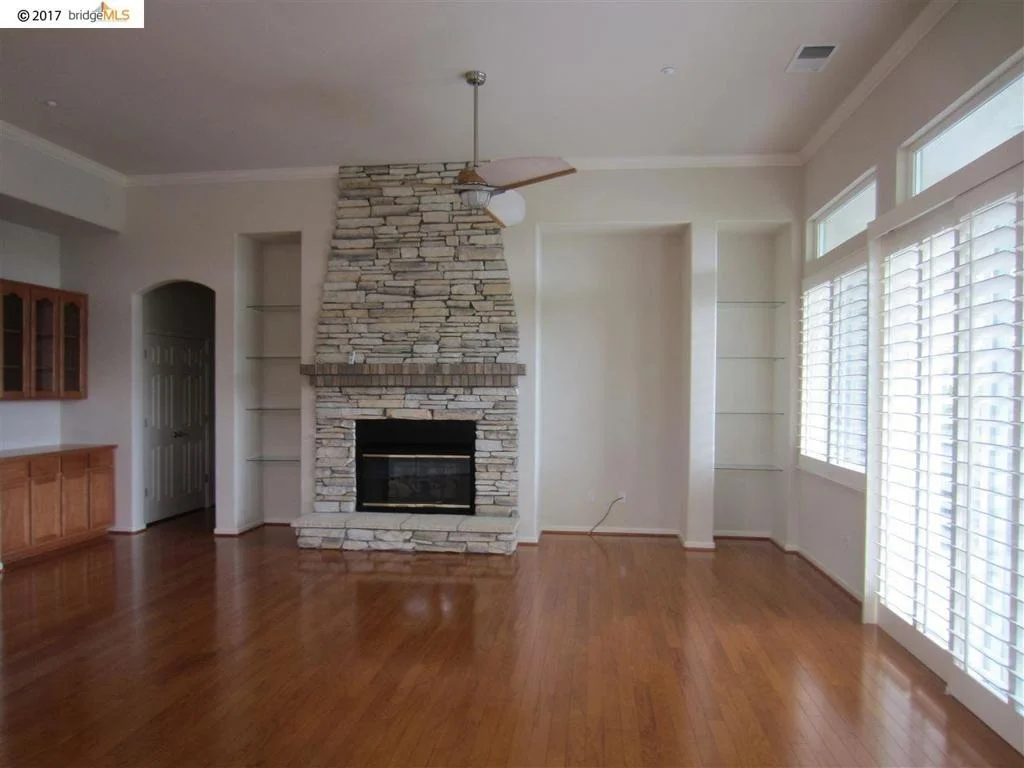 Photo of 1072 Bountiful Wy