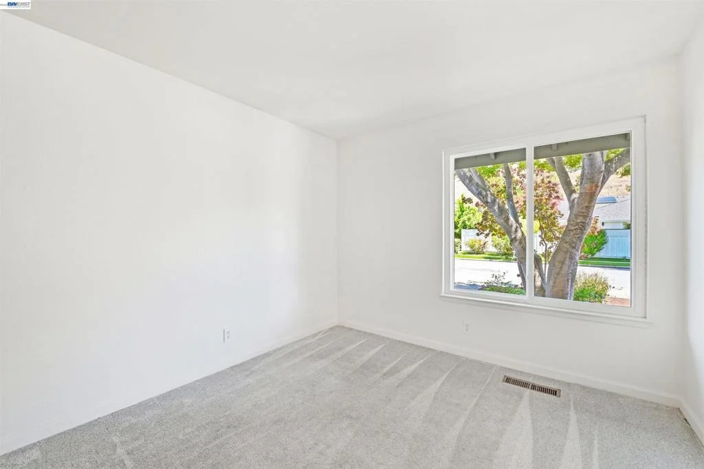 Photo of 467 Lowell Pl