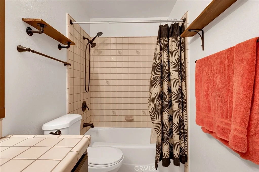 Photo of 18146 Orange