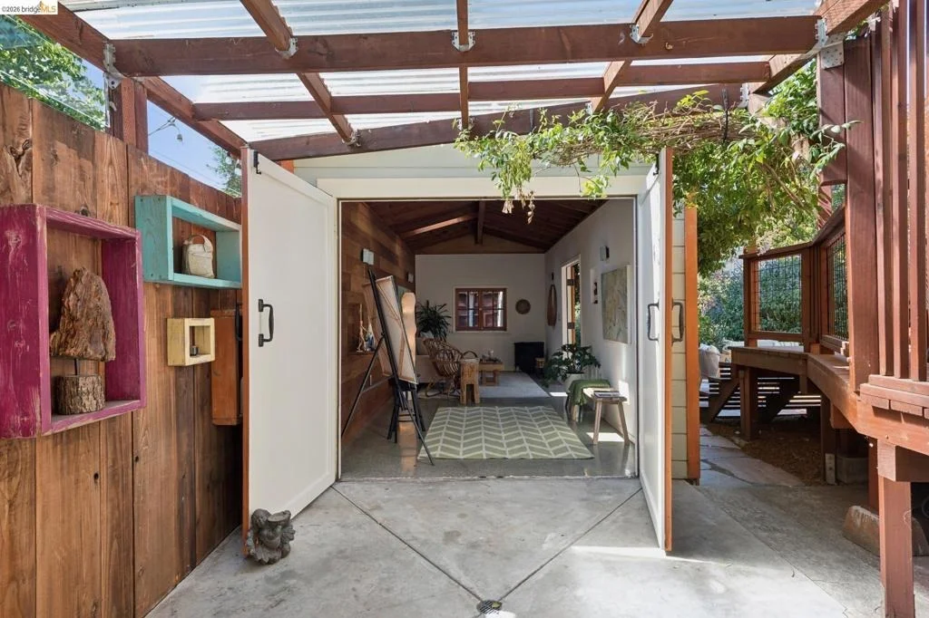 Photo of 1645 Capistrano Ave
