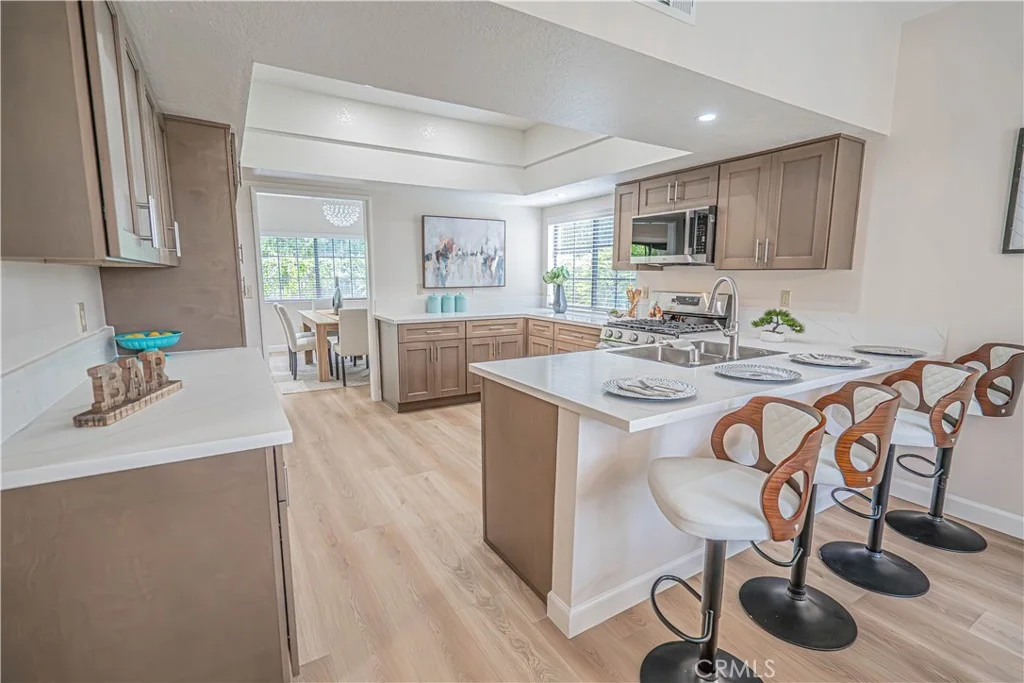 Photo of 6527 Beachview Drive