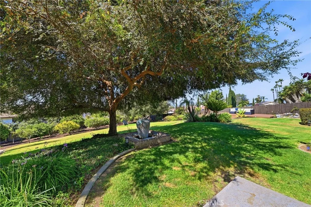 Photo of 1931 Warmlands Avenue