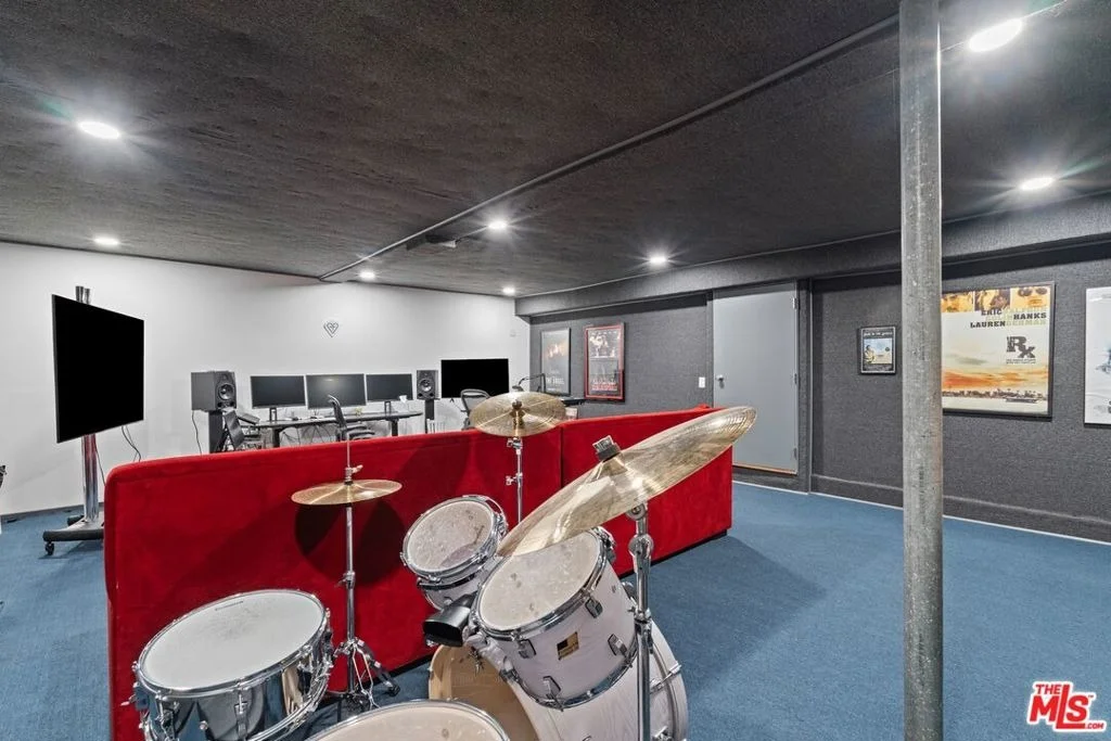 Photo of 7561 Devista Drive
