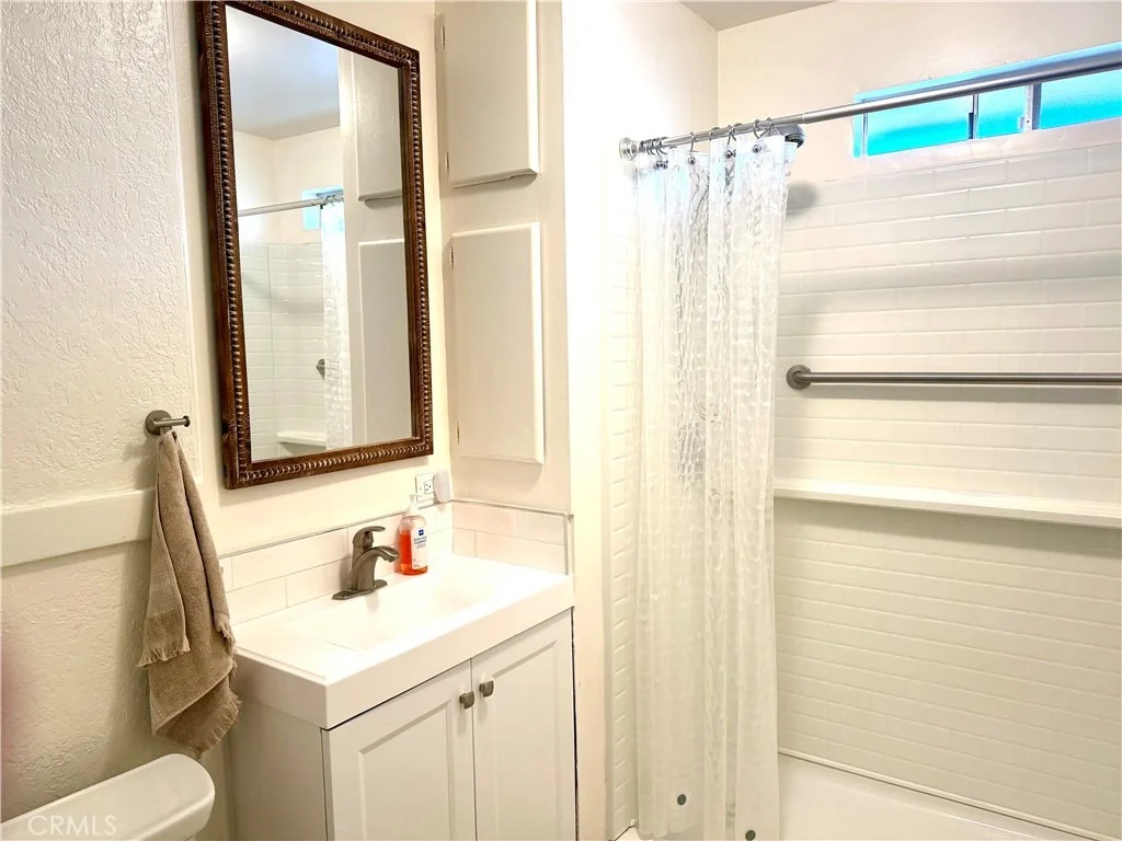 Photo of 1572 Hillcrest