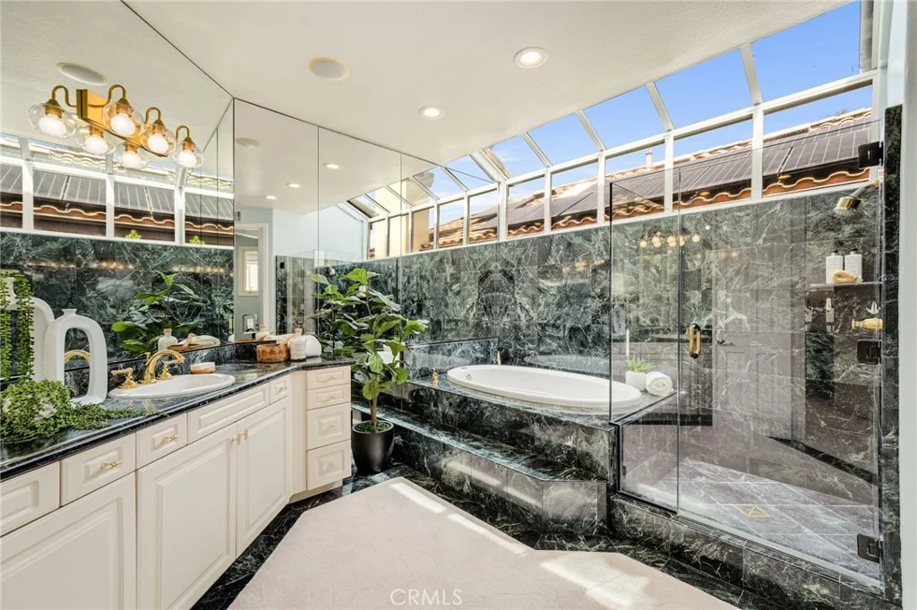 Photo of 6461 Morningside Drive