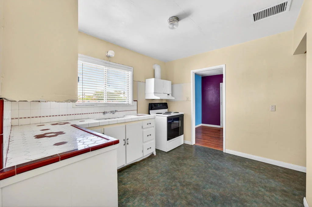 Photo of 45255 King Street