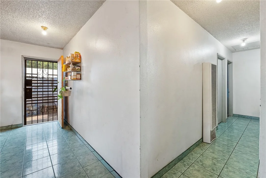 Photo of 1020 N Kemp