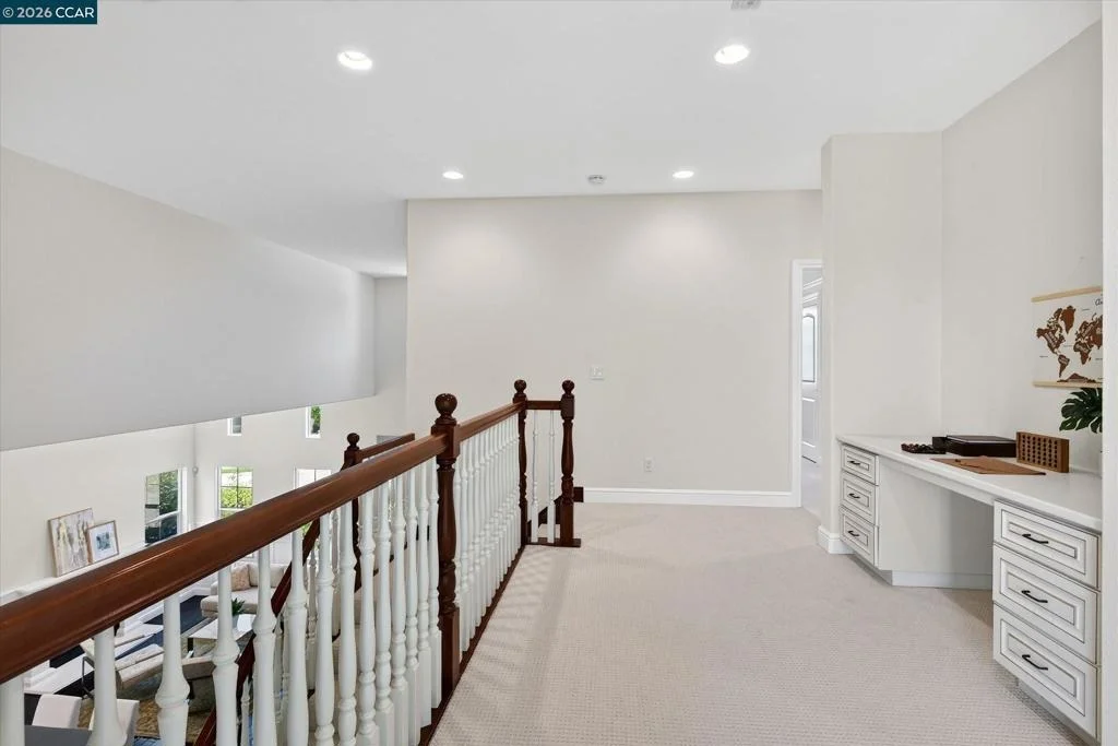 Photo of 3086 Hastings Way