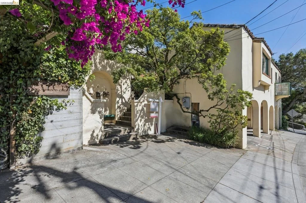 Photo of 8 Mosswood Rd