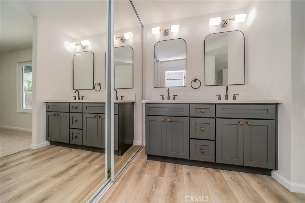 Photo of 10968 Stonehenge Place