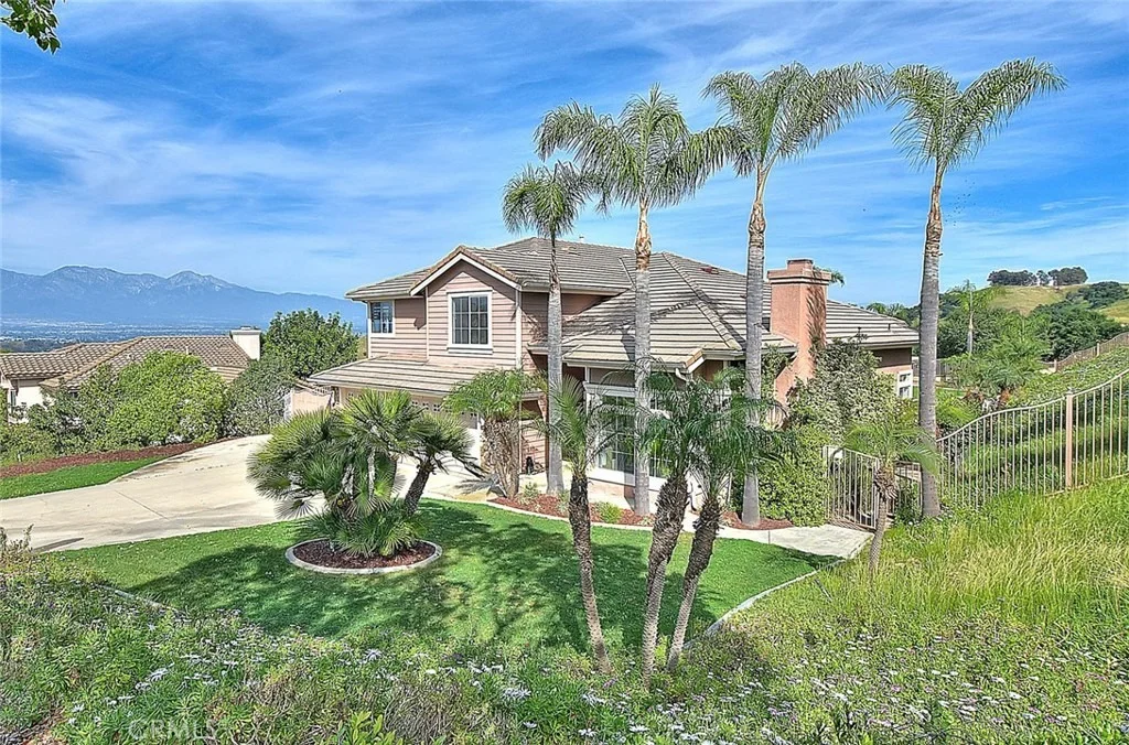 Photo of 16049 Pinnacle