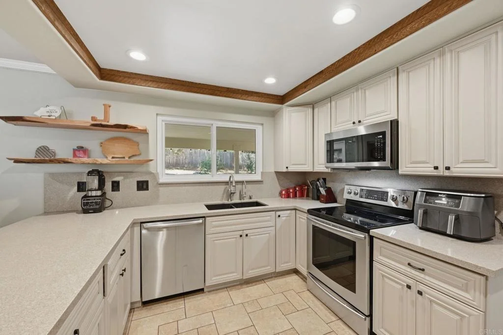 Photo of 2438 Duraznitos Road