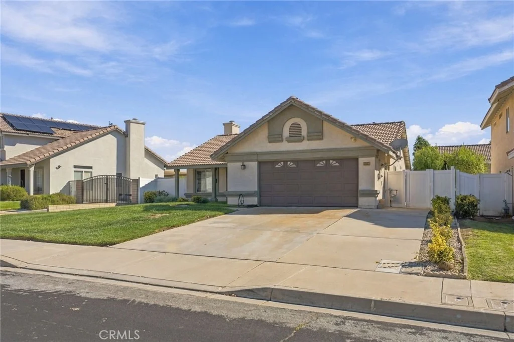 Photo of 33593 Pecan