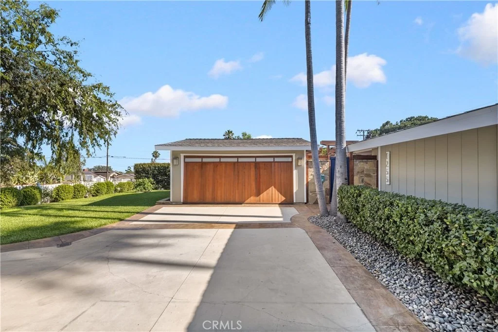 Photo of 1255 Hastings Ranch Drive