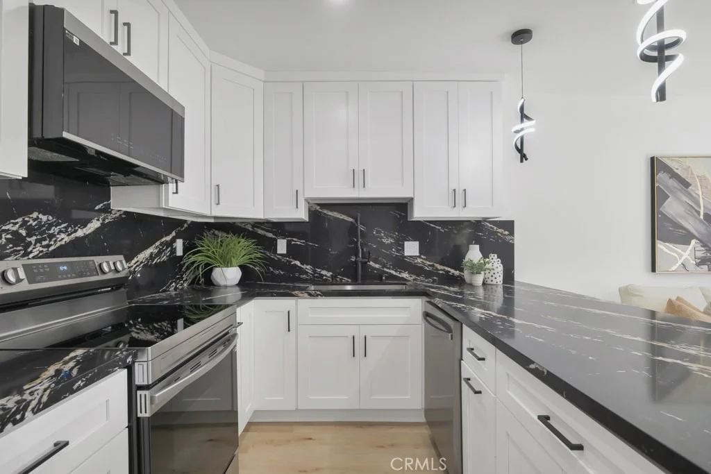 Photo of 2115 W Clark Avenue