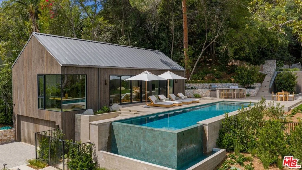 Photo of 12309 Viewcrest Road