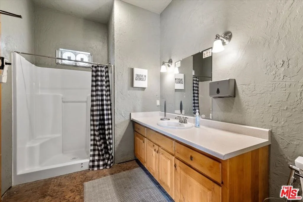 Photo of 230 Hans Place