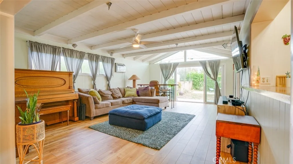 Photo of 330 S Griffith Park Drive