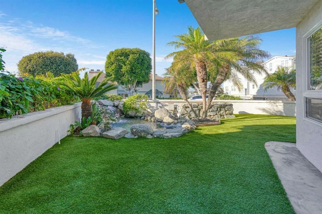 Photo of 2438 Ocean Street