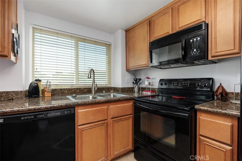 Photo of Unit 13 at 31909 Del Cielo Este