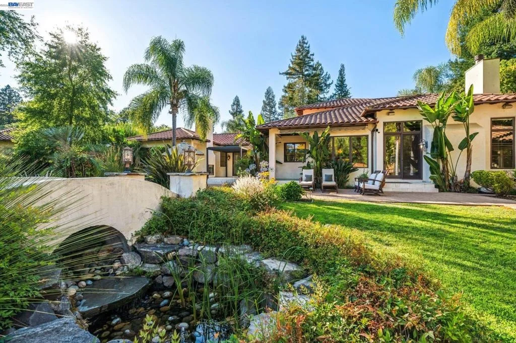 Photo of 1439 Vine Ln