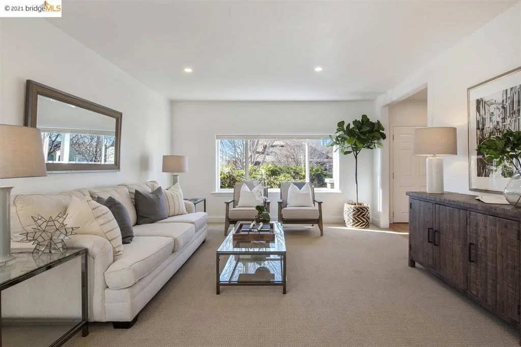 Photo of 450 Lewis Ave