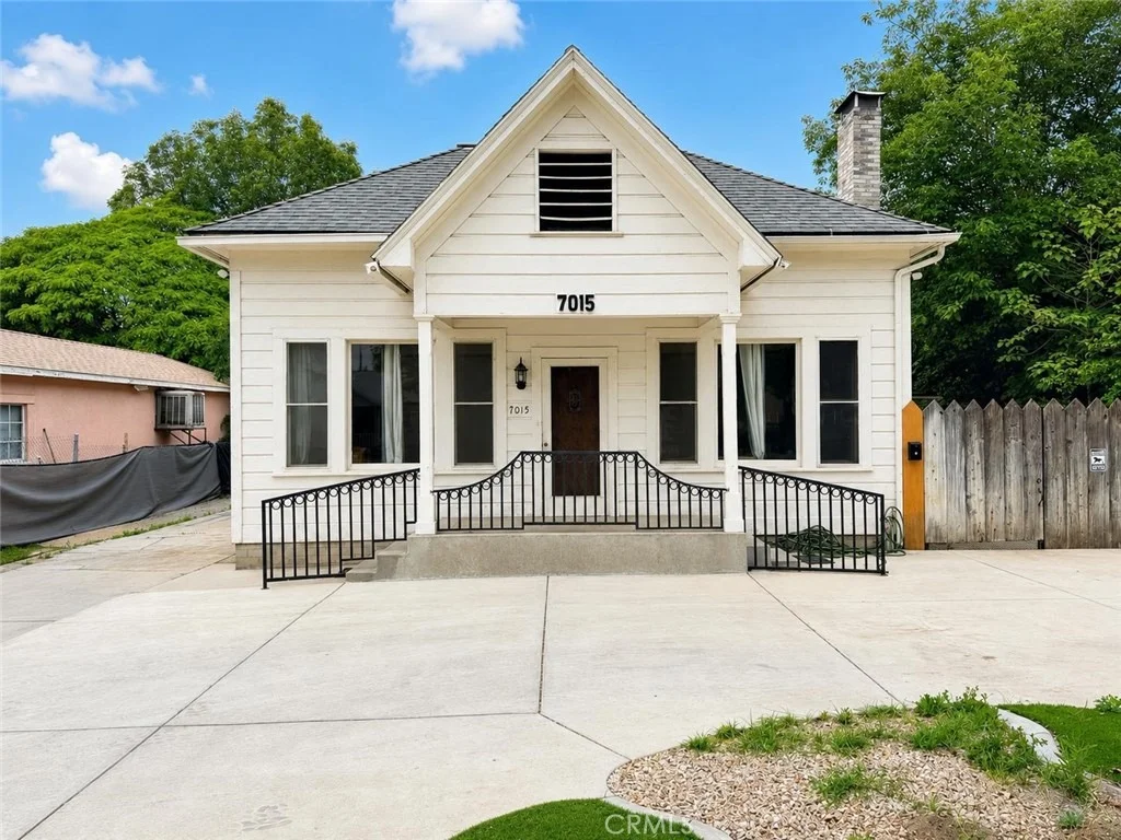 Photo of 7015 Barton Street