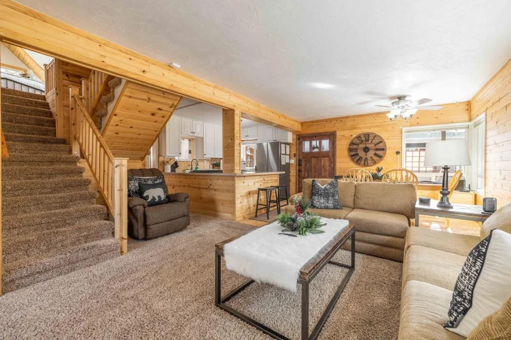 Photo of 42948 Moonridge Road