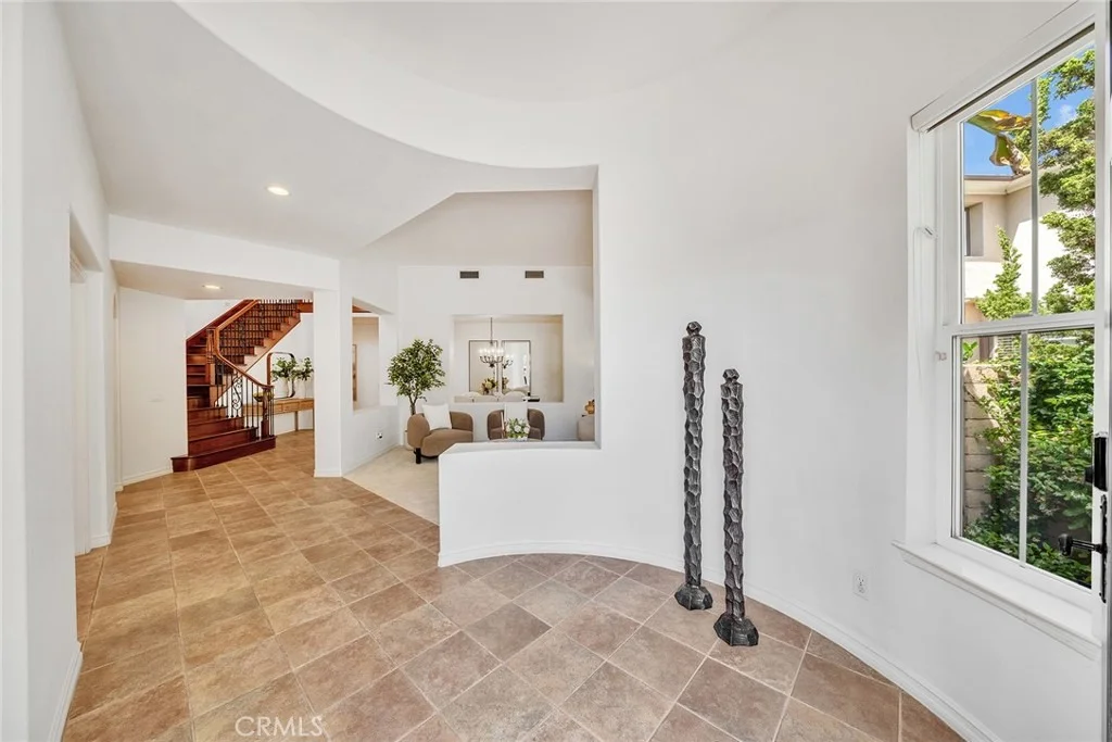 Photo of 7 Bayleaf Ln