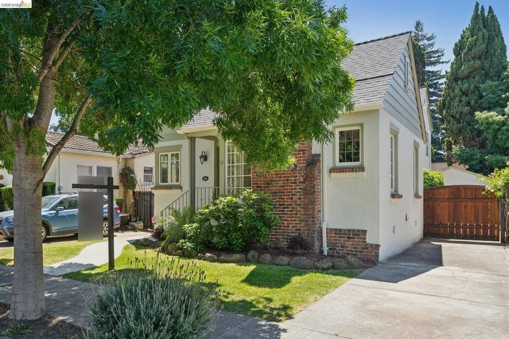 Photo of 957 Lee Ave