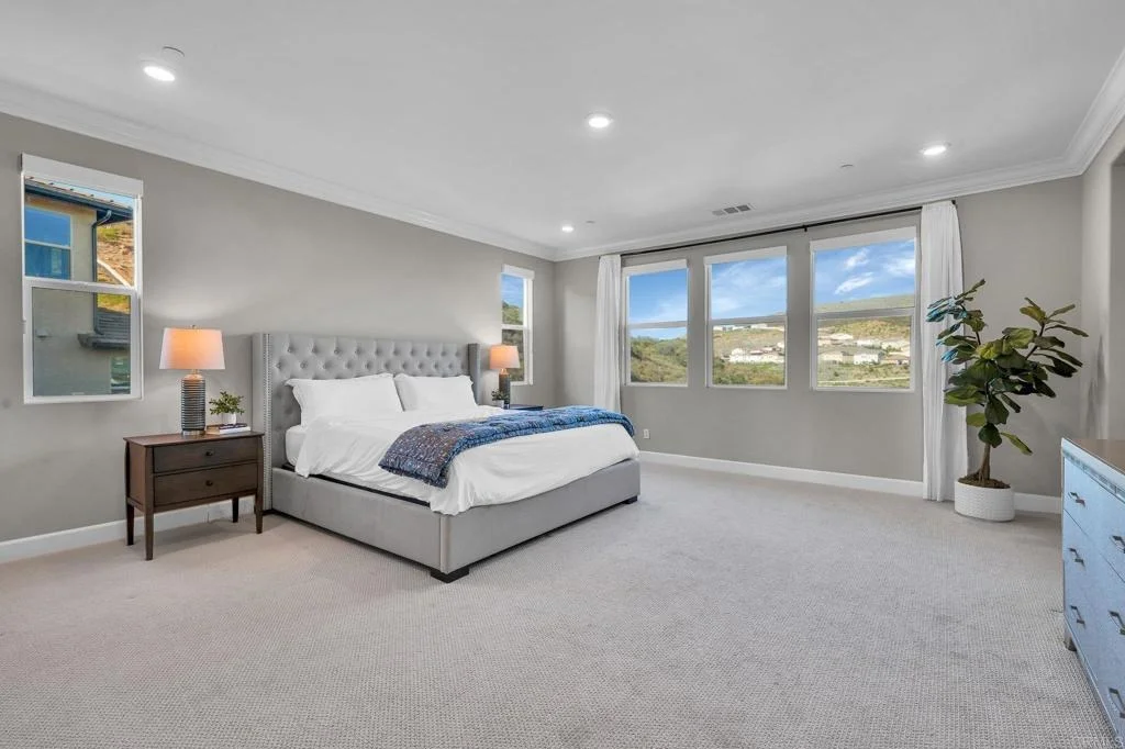 Photo of 916 Lindbergh Drive