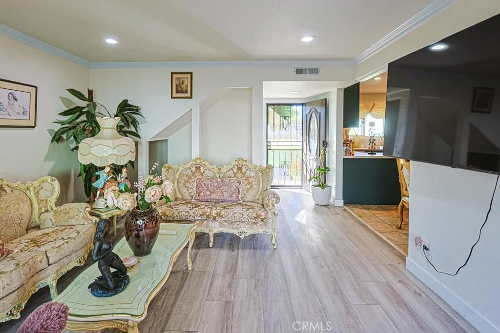 Photo of 11077 Robinson