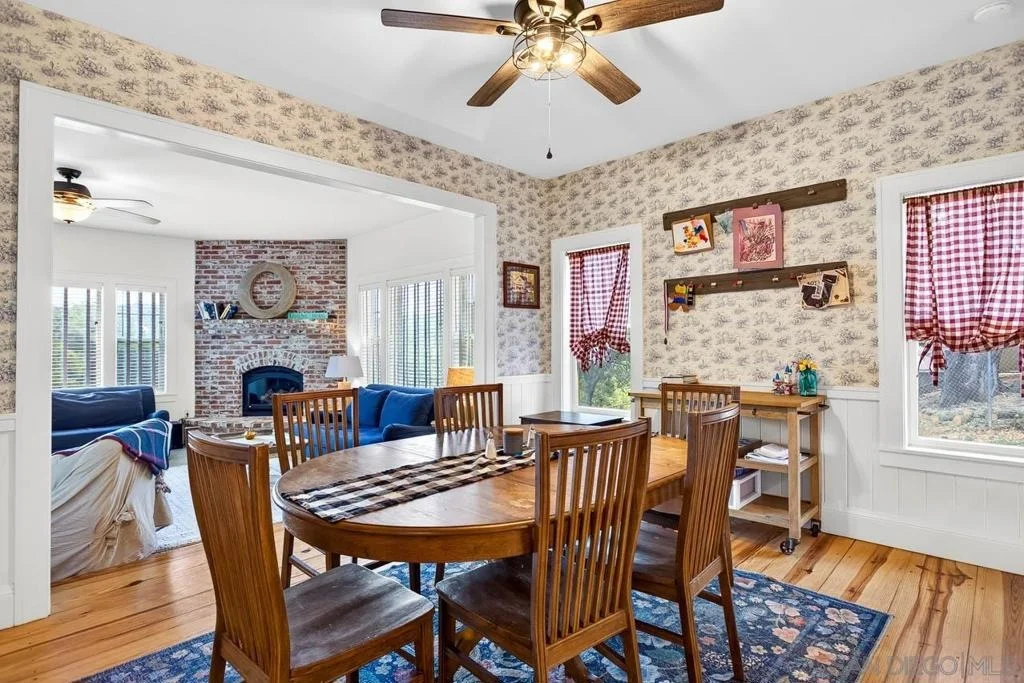 Photo of 4823 Belvedere