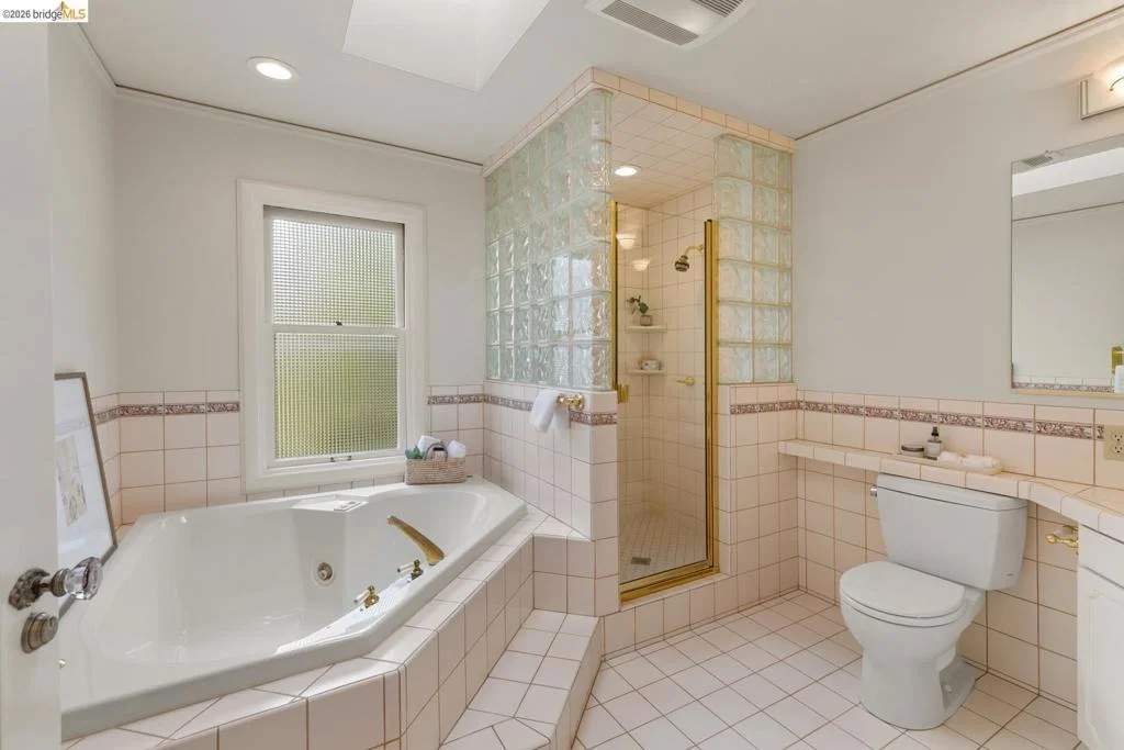 Photo of 2747 Forest Ave