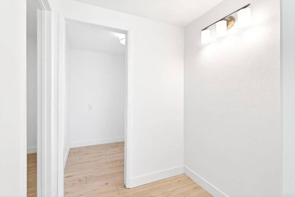 Photo of 37985 Avenida Bravura
