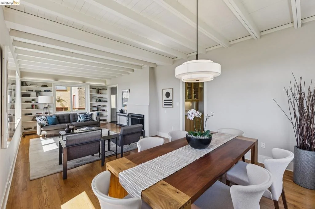 Photo of 8 Mosswood Rd