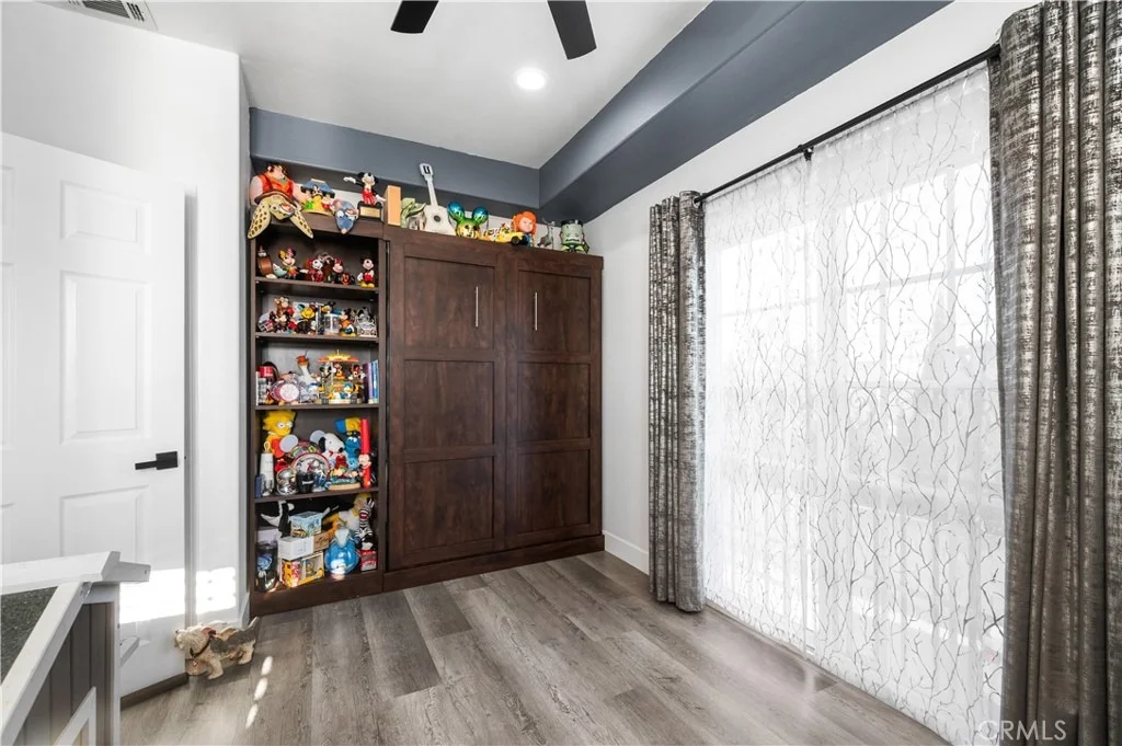 Photo of Unit D at 9882 Broadway