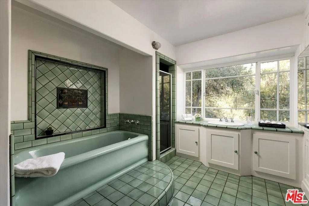 Photo of 5514 Canyonside Road