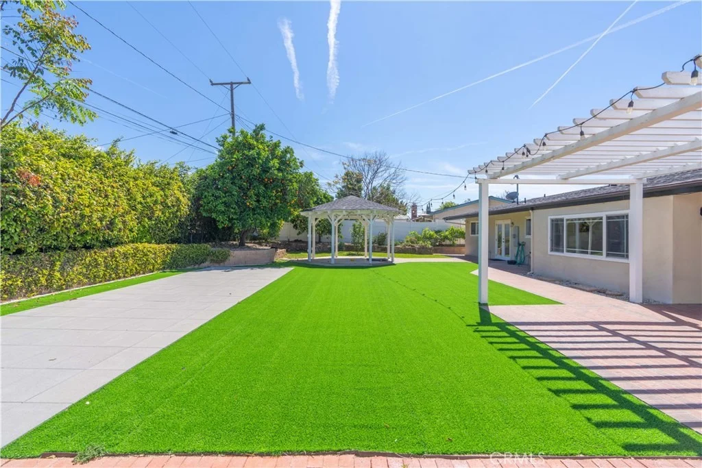 Photo of 1229 Coventry Drive