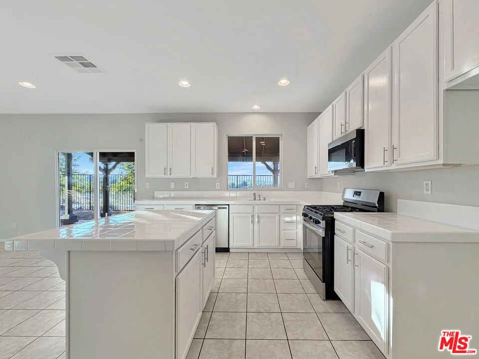 Photo of 2423 Carolyn Drive