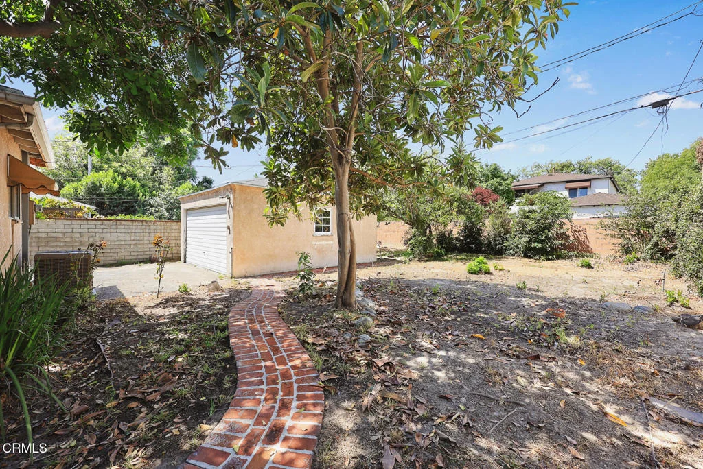 Photo of 321 S Griffith Park Drive