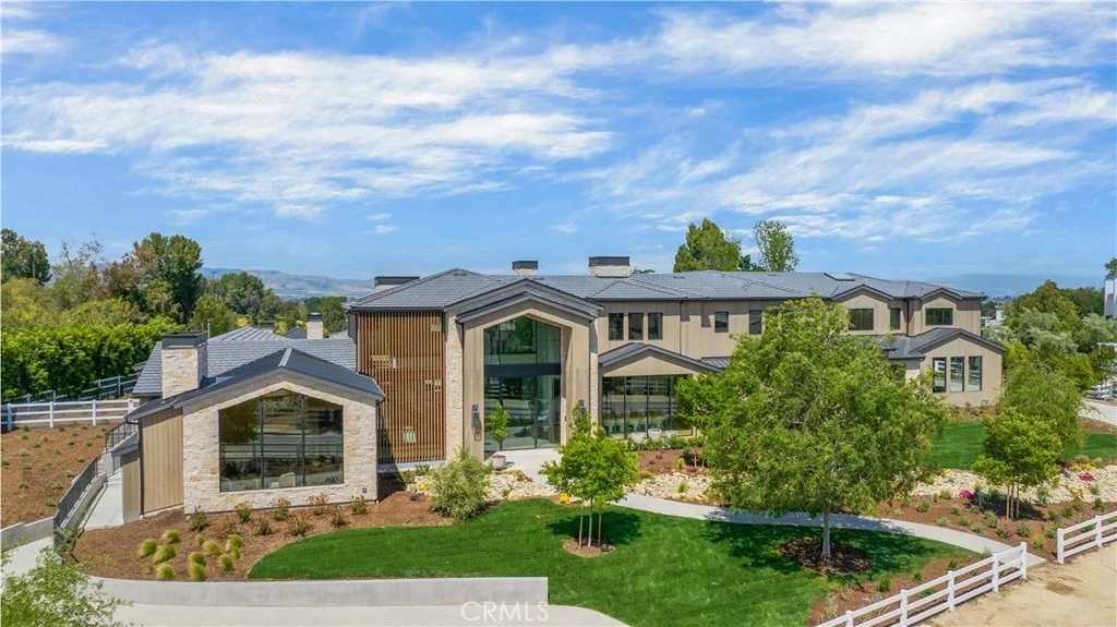 Photo of 24105 HIDDEN RIDGE Road