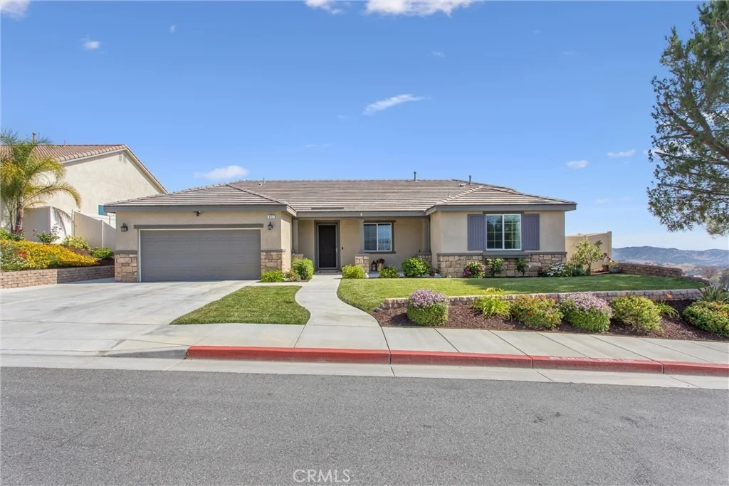 Photo of 402 Buena Mesa Dr