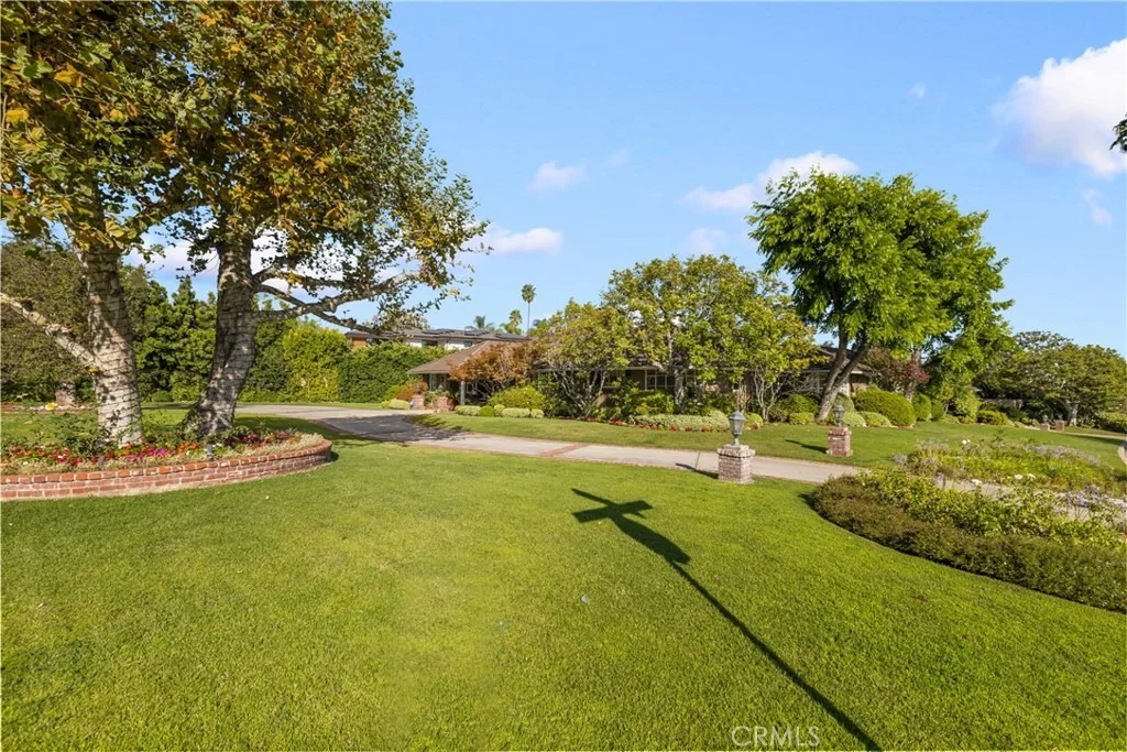Photo of 340 Arbolada Drive