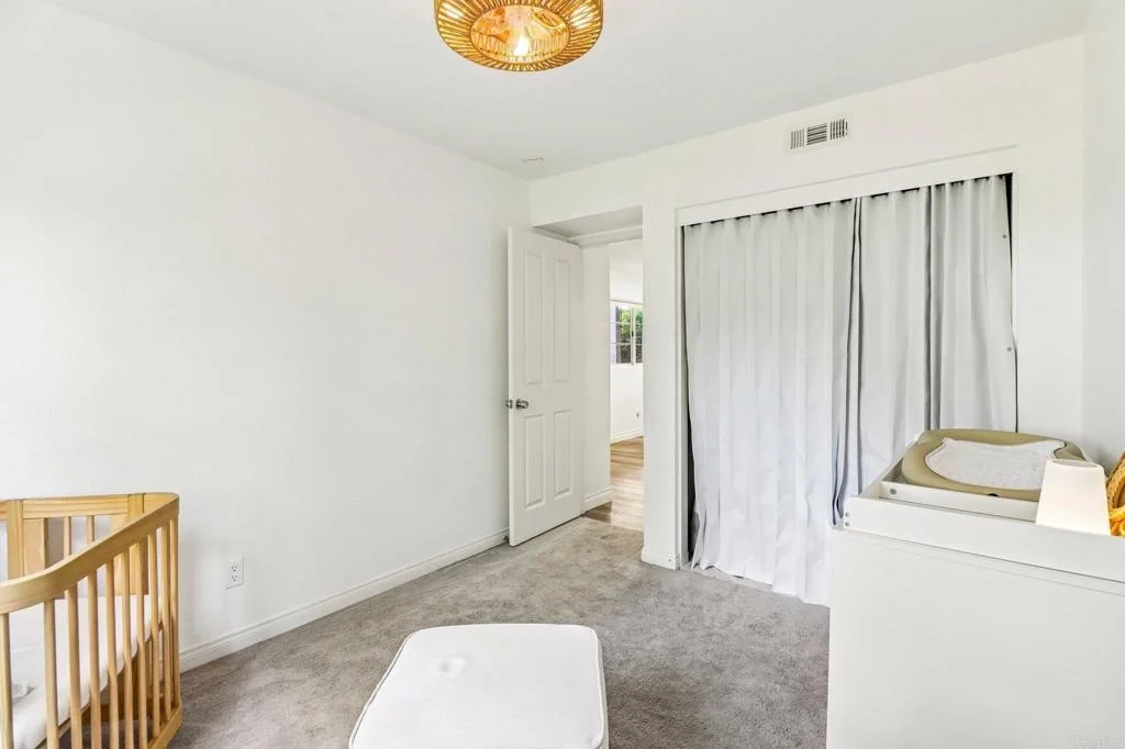 Photo of Unit B at 5070 Via Manos