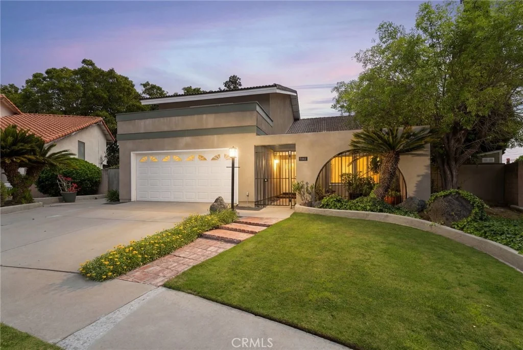 Photo of 7992 Sun Valley Way